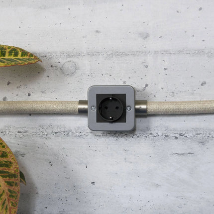 Kynda Light Creative Tube | Metalen opbouw wandcontactdoos - Enkelvoudig