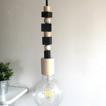 Kynda Light Kraal hout zwart | Driehoek, klein