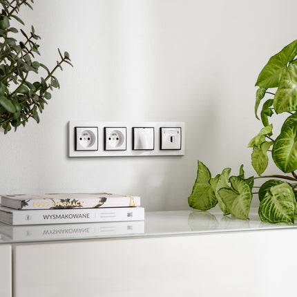 Kynda Light Stopcontact met penaarde - Inbouw | Mat Wit
