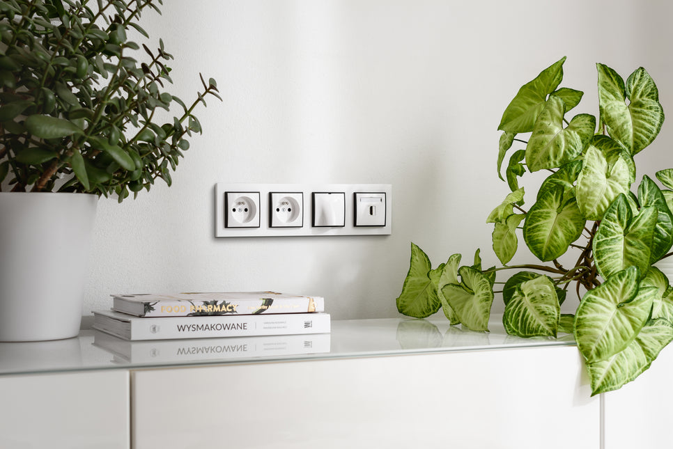 Kynda Light Stopcontact met penaarde - Inbouw | Mat Wit